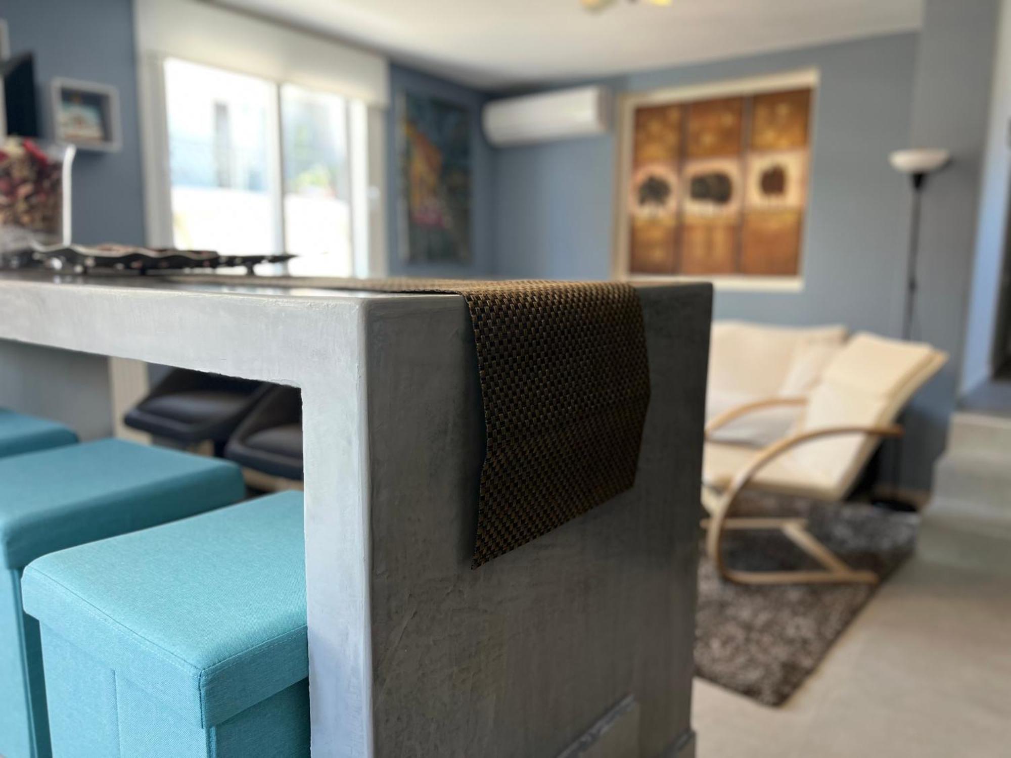 Modern Family Retreat Volos